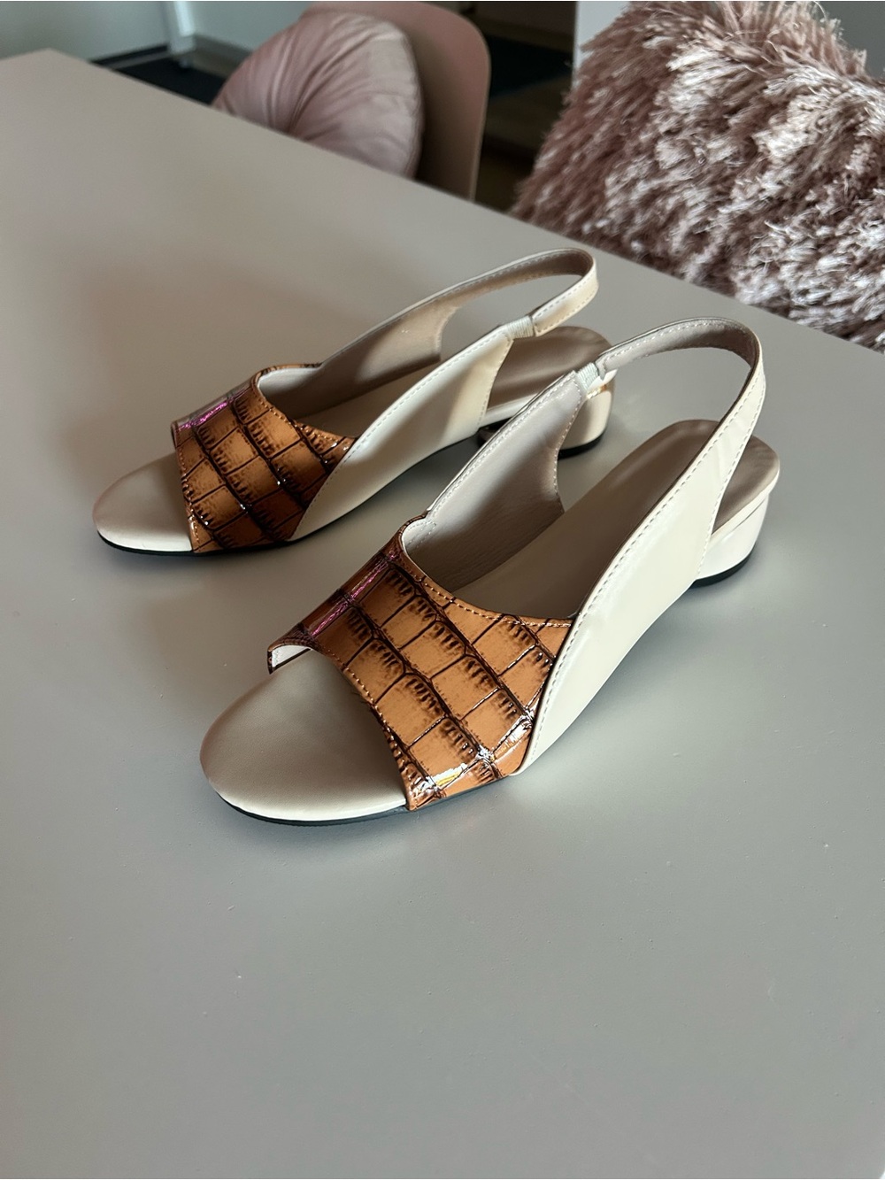 Women’s Cream Slingback Heeled Sandals with Brown Croc Gold Accent NEW